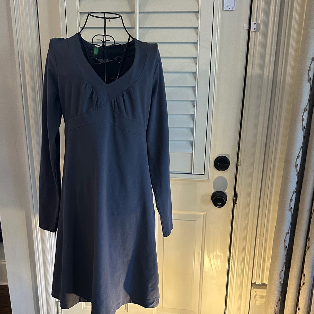 Athleta Long Sleeve Dress in gray